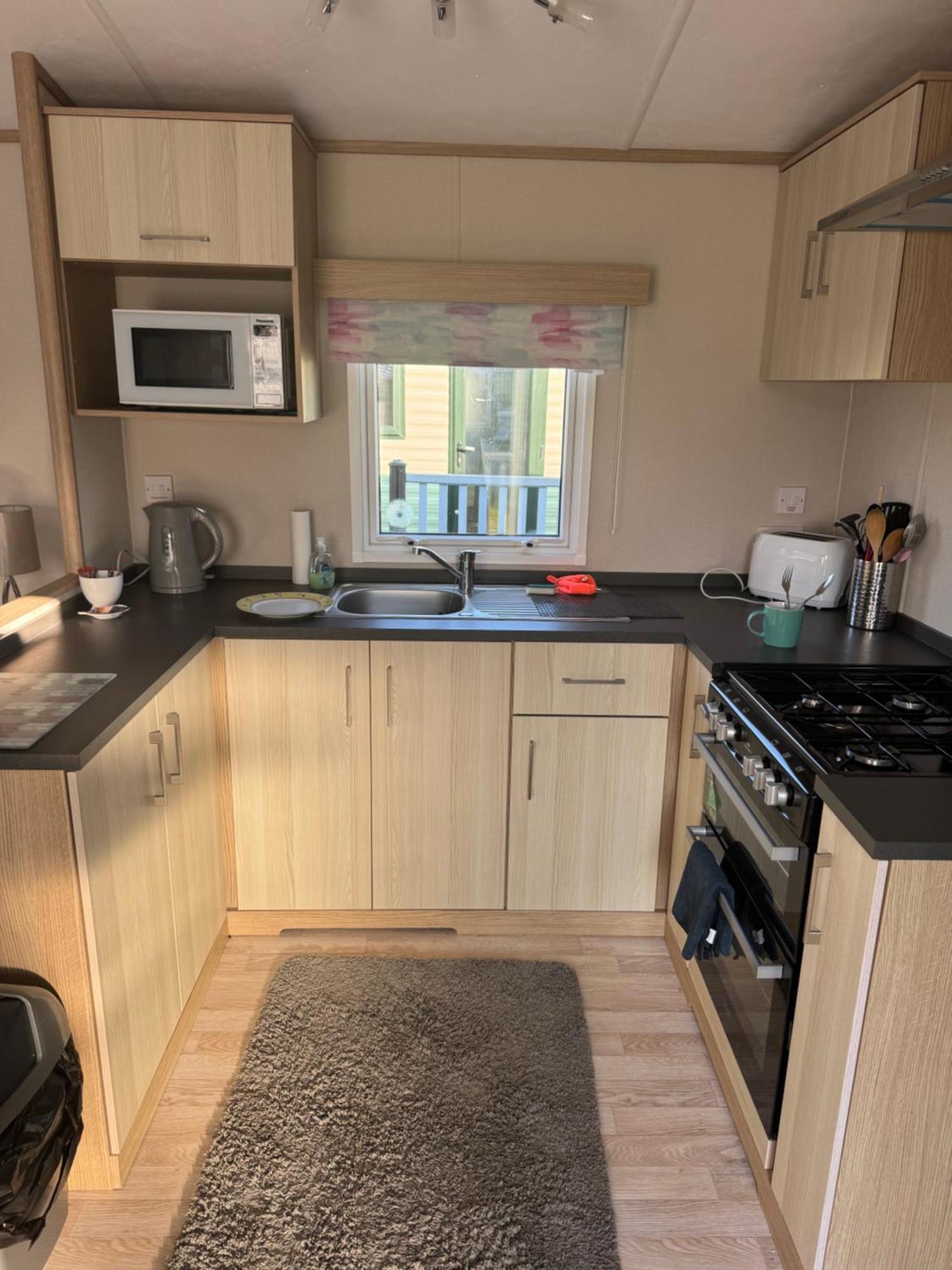 2 Bedroom Lakeview Lodge - Ensuite & Balcony Deck Carnforth Exteriör bild